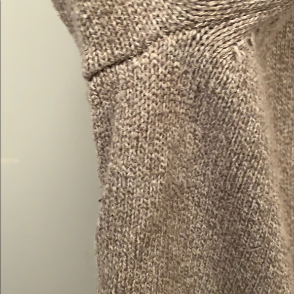 American Eagle Athletic Fit Mock Neck Zip Pullover - Picture 9 of 9